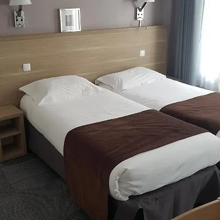 Szálloda Cosmos 2*
