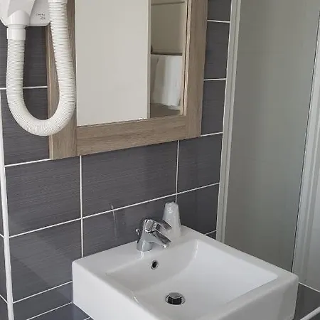 科斯莫斯酒店 巴黎