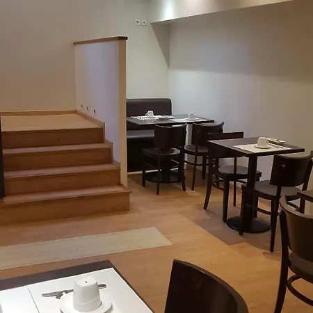 科斯莫斯酒店 酒店 2*