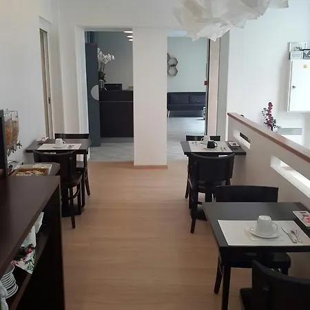 Cosmos Hotel Paris