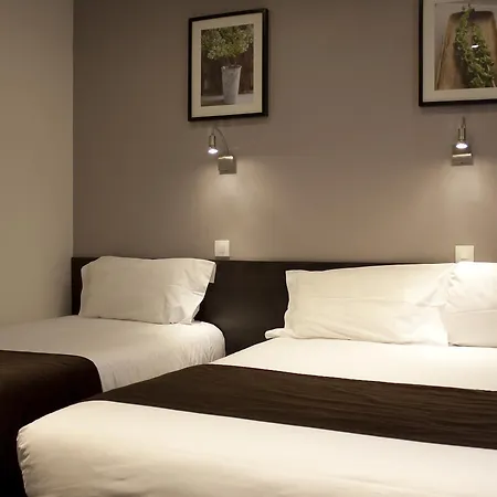 Hotel Cosmos 2*