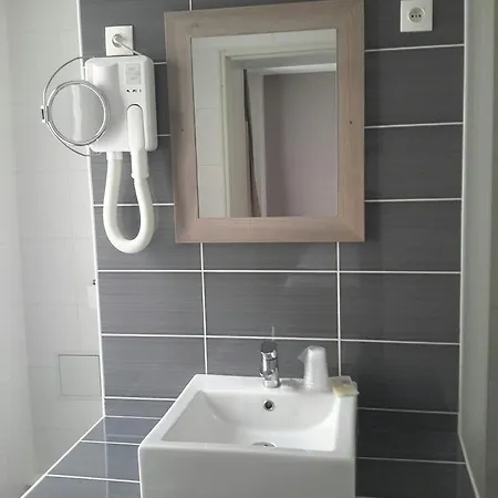 Cosmos Hotell 2*